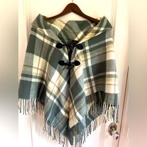 Brooks Brothers Cape. Size: Medium. Great condition!